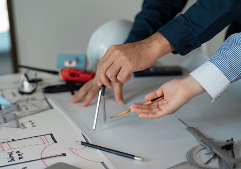 Space planning comparison between apartments and independent houses for smart home renovation design